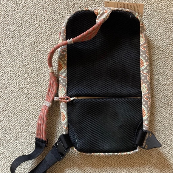 NWT KAVU Switch Slinger Rope Bag - Picture 3 of 7